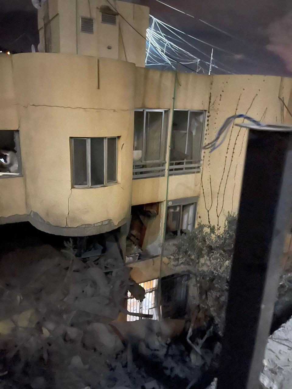 سقوط ثلاث ضحايا في استهداف عين سعادة والتحقيقات مستمرة