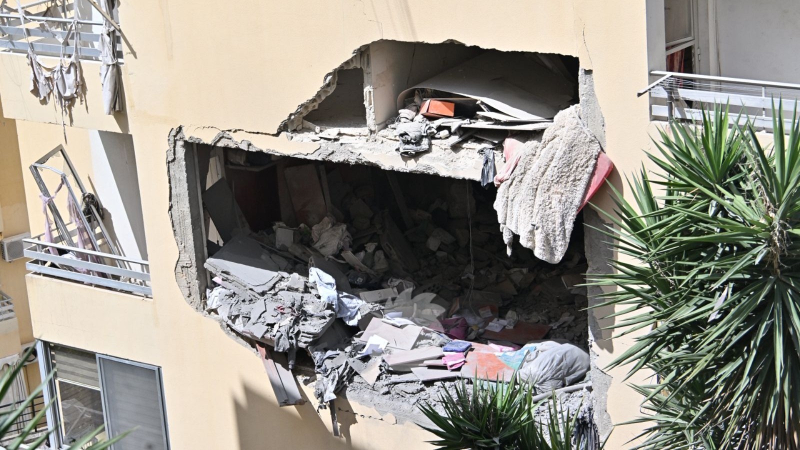 نحن دروع حزب الله البشرية