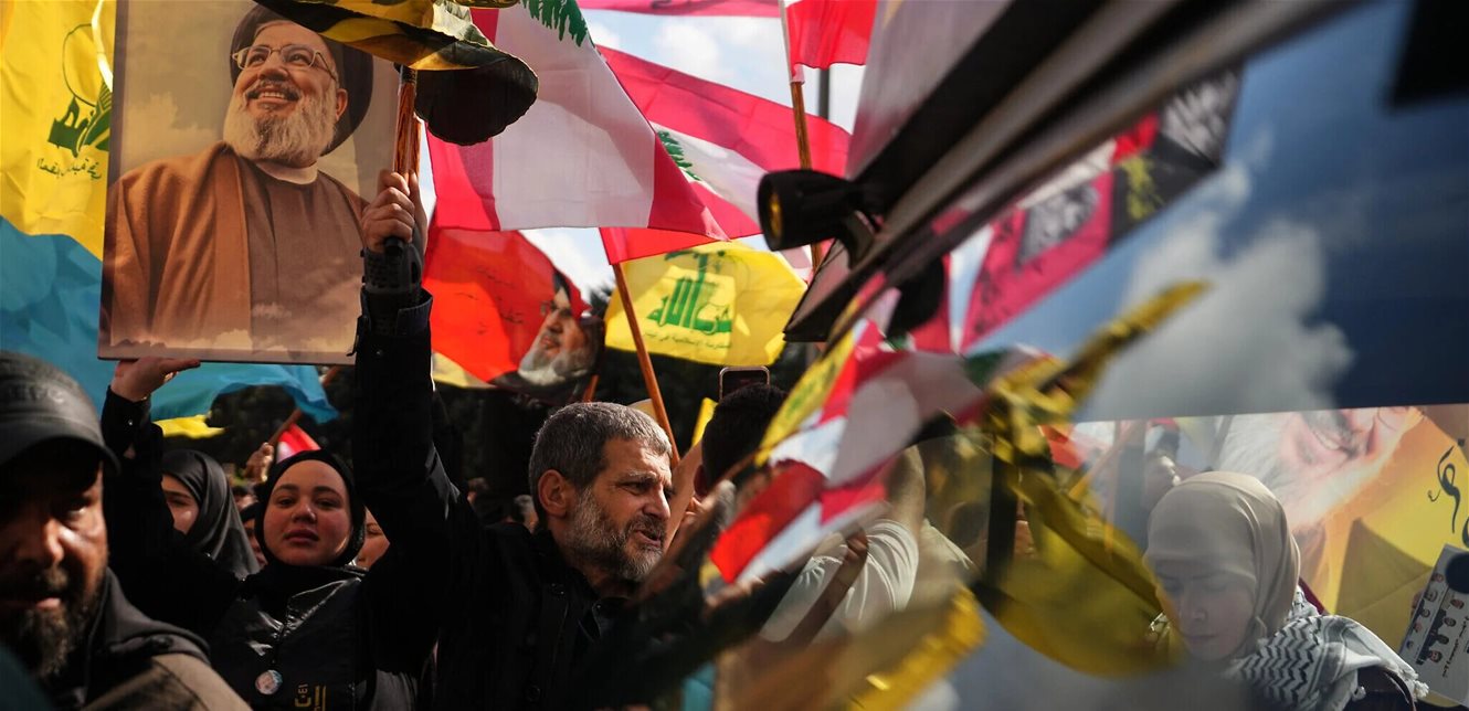 توتر في بيروت: تظاهرة محدودة تشعل سجالاً واسعاً وتحذيرات من الانزلاق الداخلي