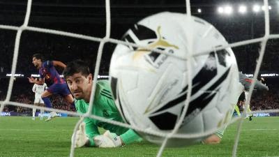 برشلونة يحسم لقب الليغا بثنائية في مرمى ريال مدريد