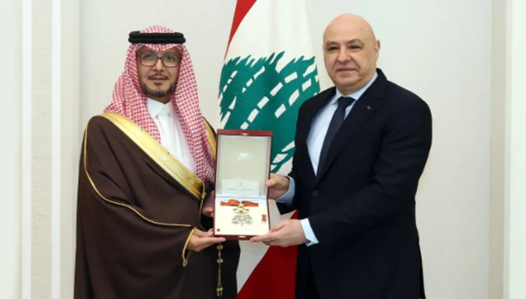 عون يودّع البخاري برسائل سياسية: السعودية سندٌ للبنان وشراكتها تتجاوز الدبلوماسية